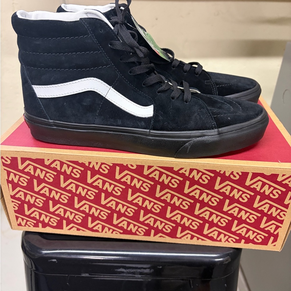 Vans Black Suede Sk8-Hi Sneakers NWT - Picture 2 of 3
